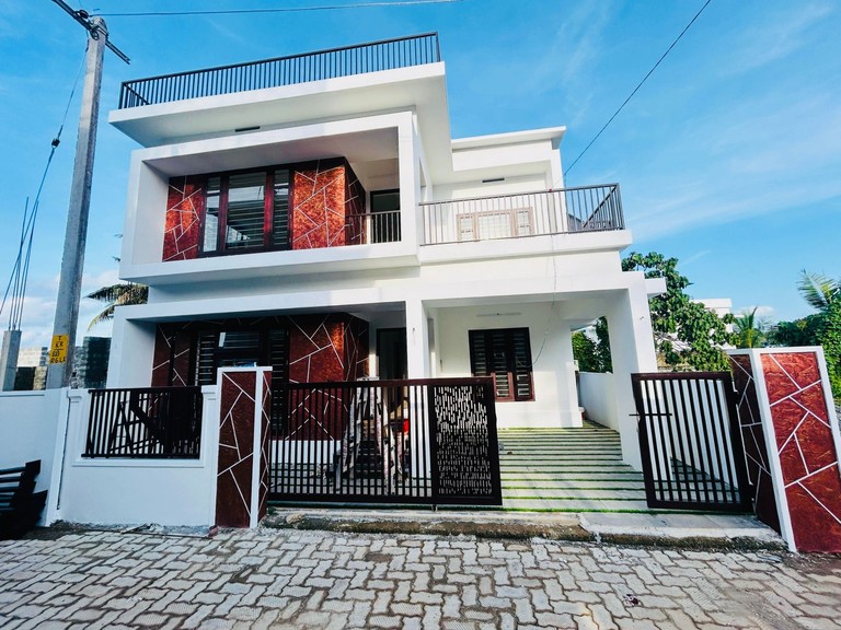 House for sale kalamassery